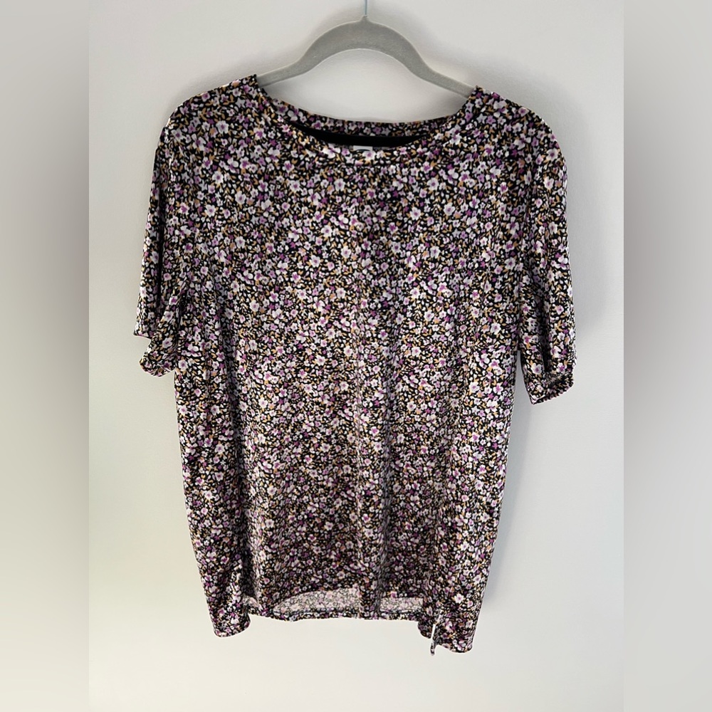 Old Navy Floral Purple & Black Top Size L
